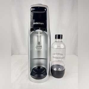 SodaStream Jet Silver Sparkling Water Maker w/ Bottle -Working